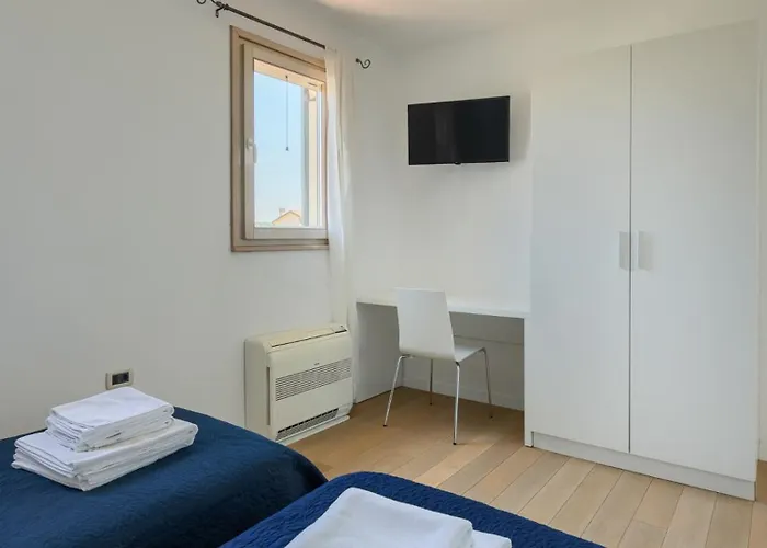 Rustic Inga With Pool And Grill In Villa