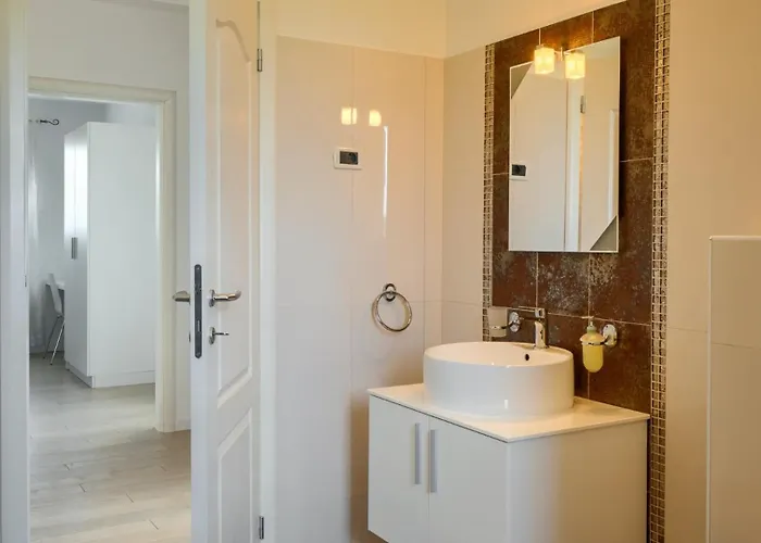 Rustic Inga With Pool And Grill In *