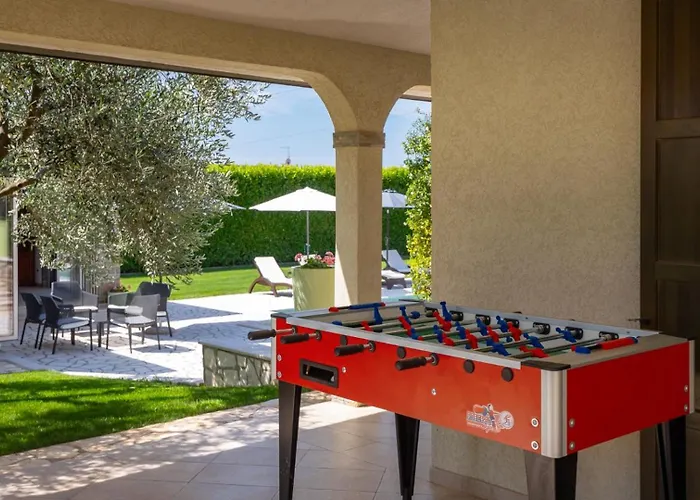 Rustic Inga With Pool And Grill In Villa Buje