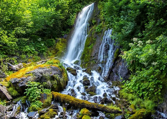 Rustic Inga With Pool And Grill In Villa